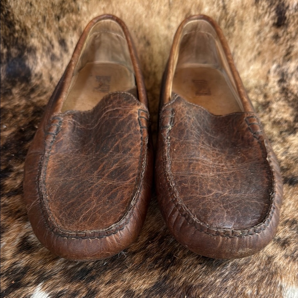 Duluth Trading Co Bison Brown Leather Loafers Driving Moccasins- EUC
